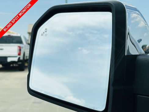 Used 2019 Ford F150 Platinum w/ Equipment Group 701A Luxury AWD/4WD image 14