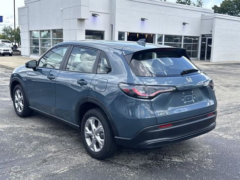 Used 2023 Honda HR-V LX image 3