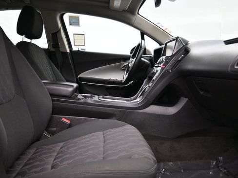 Used 2015 Chevrolet Volt w/ Enhanced Safety Package 1 image 12
