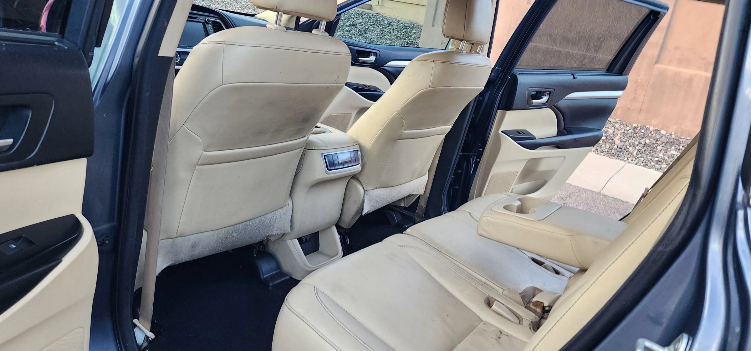 Used 2018 Toyota Highlander XLE AWD/4WD image 18