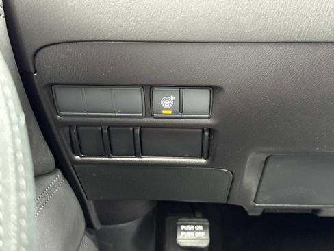 Used 2024 Nissan Armada SV image 18