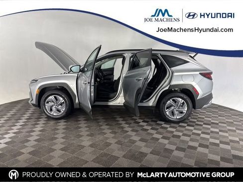 Certified 2025 Hyundai Tucson Blue image 9