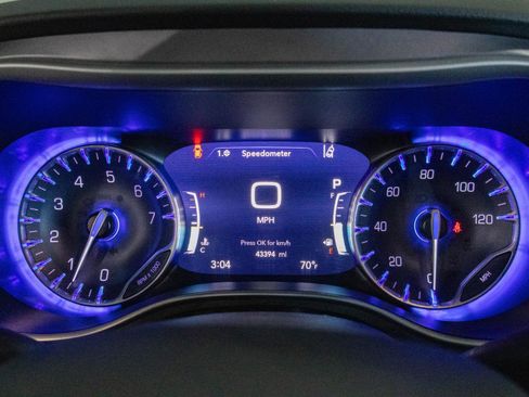 Used 2023 Chrysler Pacifica Touring-L FWD image 14