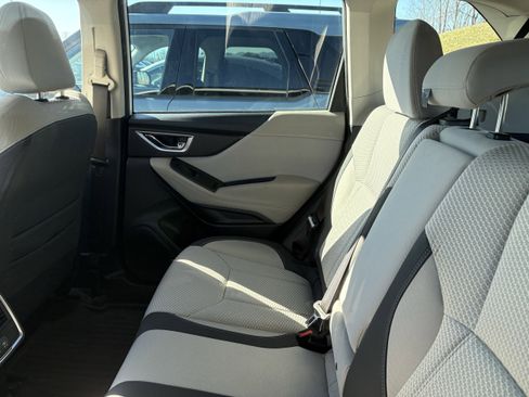 Certified 2023 Subaru Forester Premium image 9