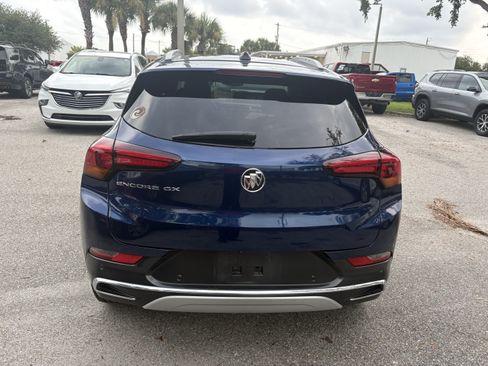 Used 2022 Buick Encore GX Essence w/ Advanced Technology Package FWD image 4