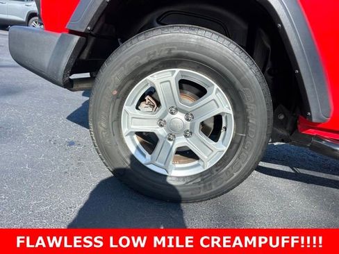 Used 2018 Jeep Wrangler Sport AWD/4WD image 7