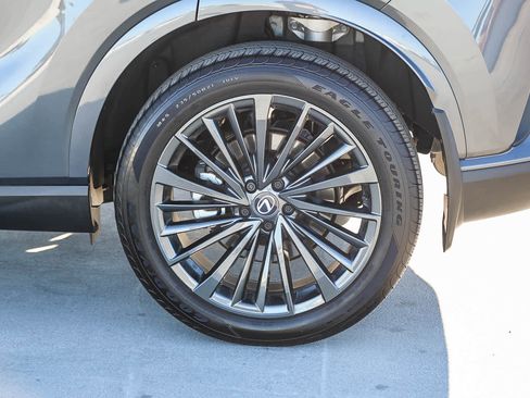 Used 2024 Lexus RX 350h image 11