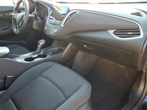 Used 2024 Chevrolet Malibu LT image 41