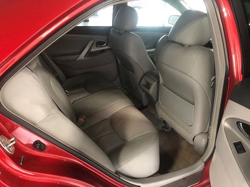 Used 2009 Toyota Camry SE FWD image 17