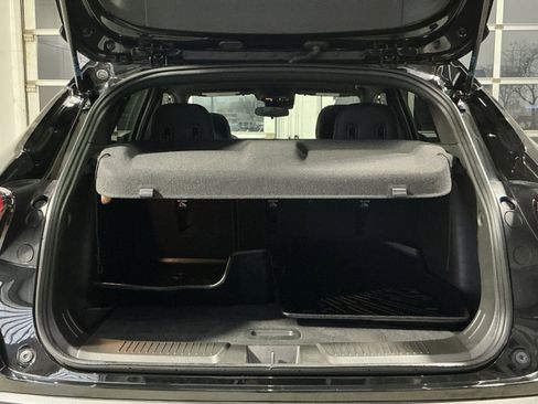 Used 2025 Chevrolet Trax RS w/ Sunroof Package image 32