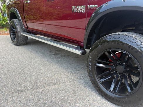 Used 2017 RAM 1500 Laramie AWD/4WD image 18