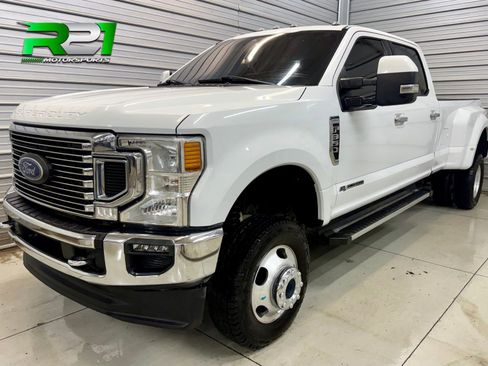 Used 2022 Ford F350 Lariat w/ Chrome Package image 1