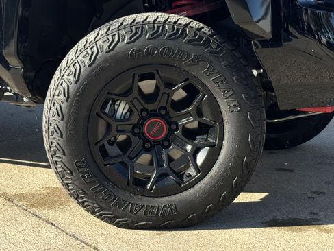 Used 2025 Toyota Tacoma TRD Pro image 4