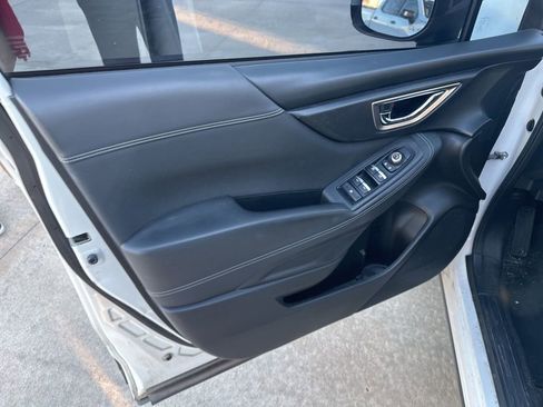 Used 2020 Subaru Forester Premium image 6