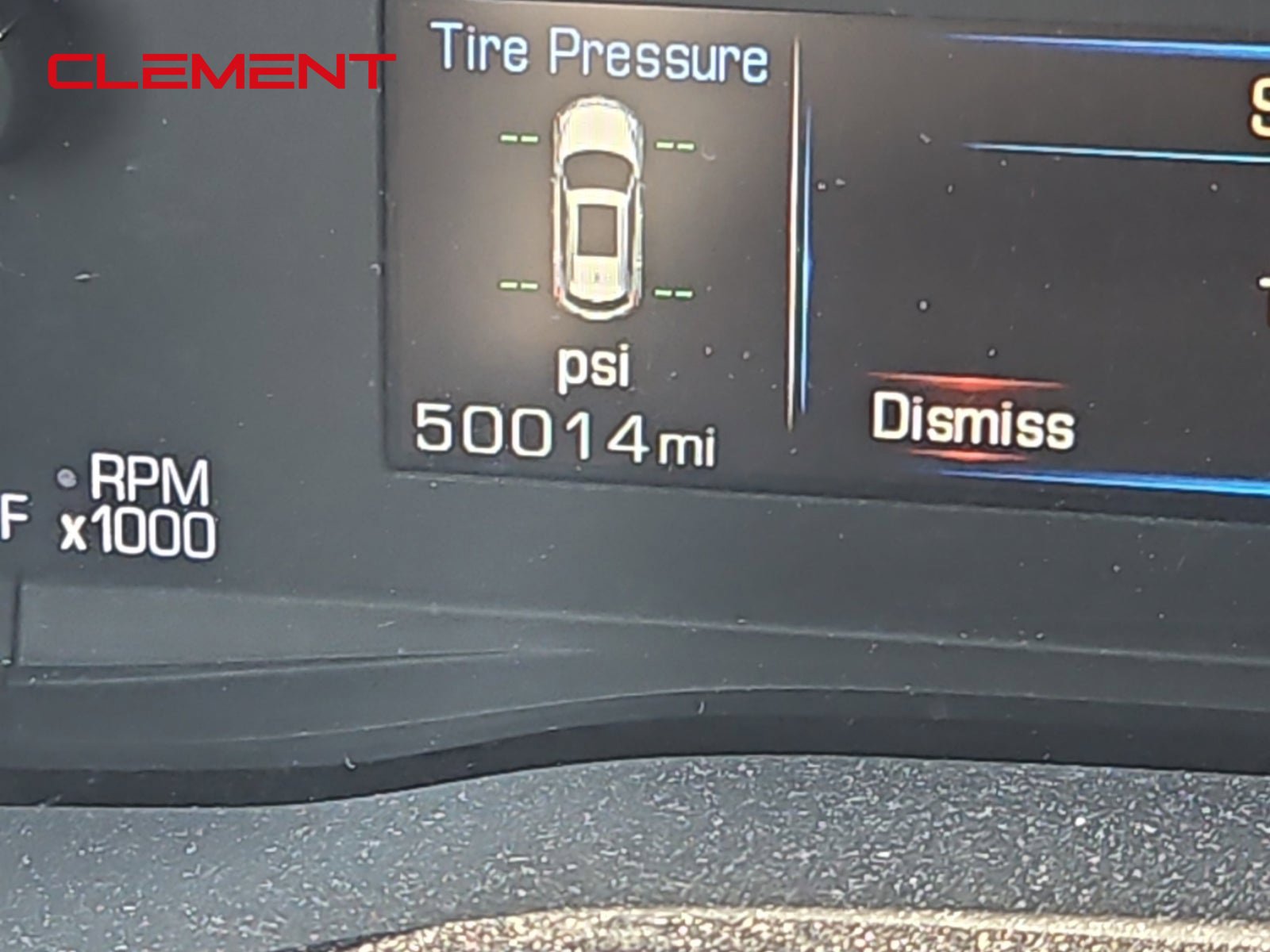 Used 2018 Cadillac XT5 FWD image 2