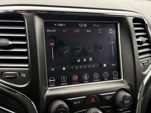 Used 2018 Jeep Grand Cherokee Overland image 17