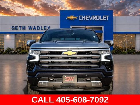 Used 2024 Chevrolet Silverado 1500 High Country w/ High Country Premium Package AWD/4WD image 75