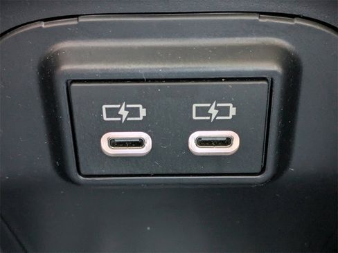 Used 2023 Toyota RAV4 XLE image 29