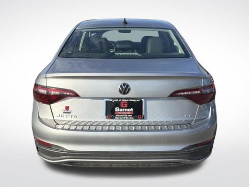 Certified 2023 Volkswagen Jetta SE FWD image 4