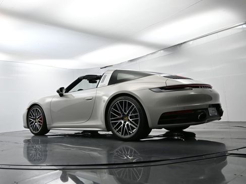 Certified 2021 Porsche 911 Targa 4S image 55