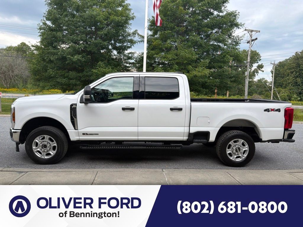 Used 2025 Ford F250 XLT AWD/4WD image 4