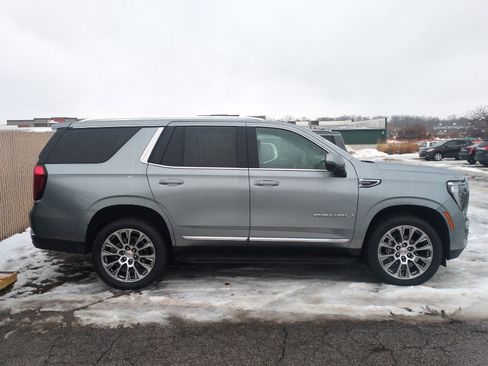 Used 2025 GMC Yukon Denali image 5