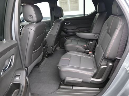 Used 2023 Chevrolet Traverse RS image 10