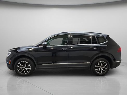Used 2021 Volkswagen Tiguan SE AWD/4WD image 3