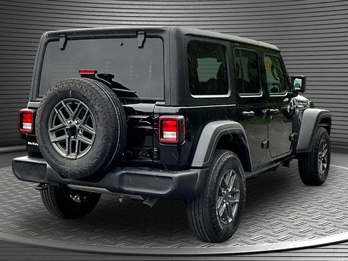 Used 2025 Jeep Wrangler Unlimited Sport AWD/4WD image 6