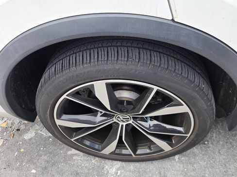Certified 2023 Volkswagen Tiguan SEL R-Line AWD/4WD image 6