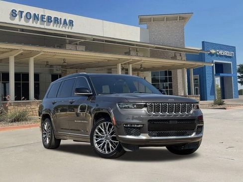 Used 2022 Jeep Grand Cherokee L Summit AWD/4WD image 2