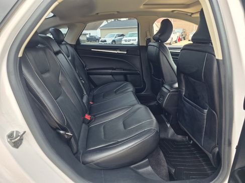 Used 2017 Ford Fusion Titanium image 22