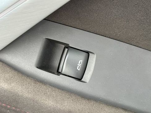 Used 2018 Chevrolet Camaro ZL1 image 19