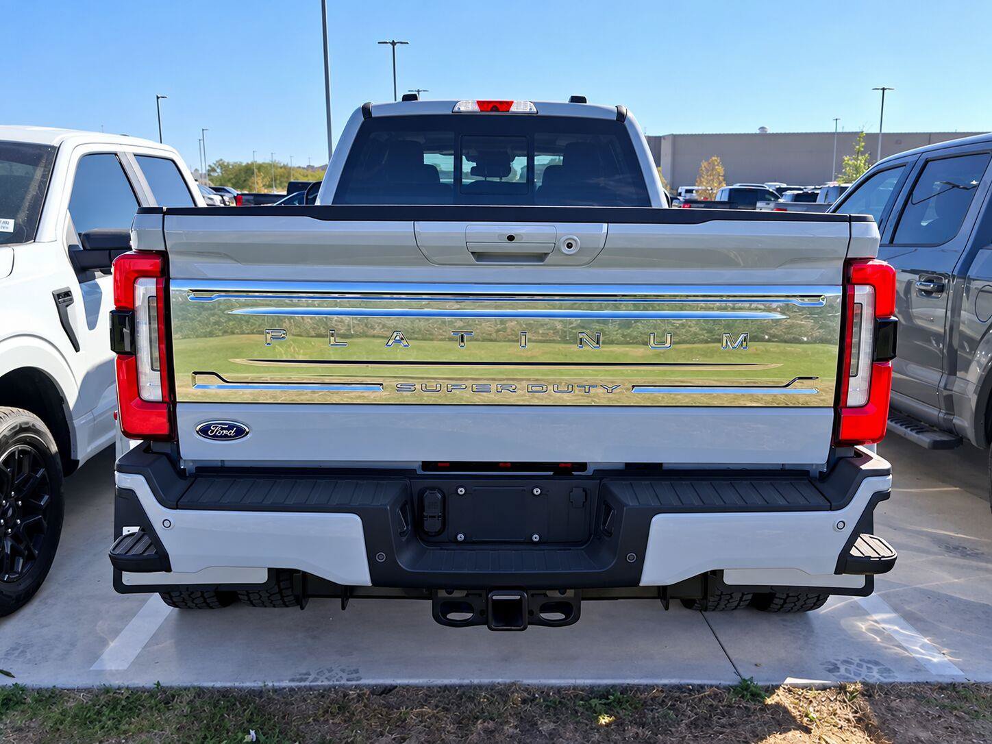 Used 2025 Ford F450 Platinum w/ Platinum Plus Package AWD/4WD image 8