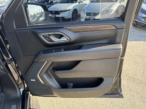 Certified 2022 Chevrolet Suburban High Country image 14