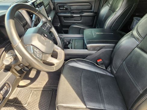 Used 2024 RAM 3500 Limited image 9