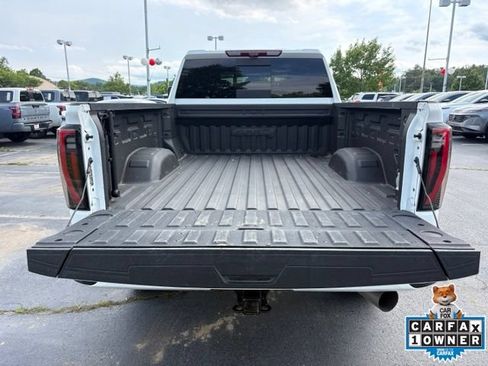 Used 2024 GMC Sierra 2500 AT4 w/ AT4 Premium Plus Package AWD/4WD image 28