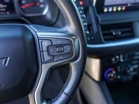 Used 2021 Chevrolet Suburban Z71 image 13