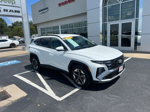 Used 2025 Hyundai Tucson SEL FWD image 1