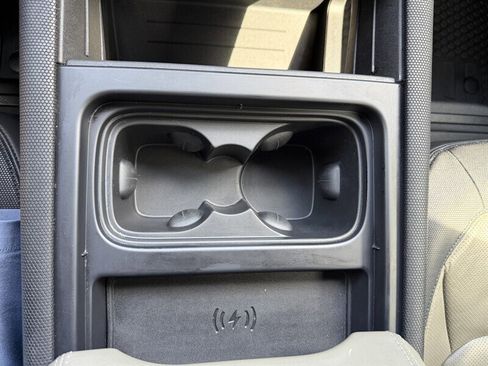 Used 2021 Land Rover Defender 110 X-Dynamic HSE image 43