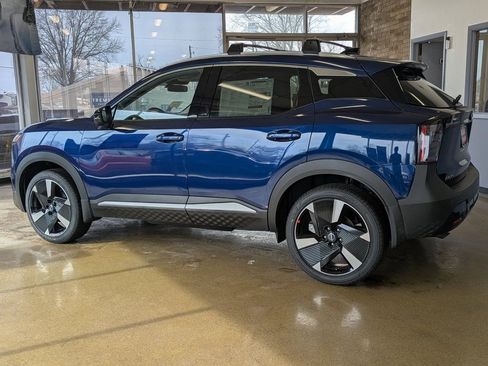 New 2026 Nissan Kicks SR image 3