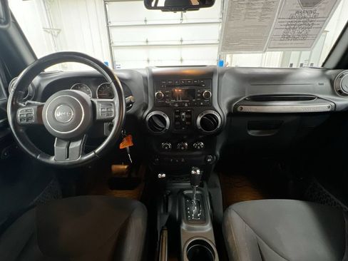 Used 2017 Jeep Wrangler Unlimited Sport w/ Quick Order Package 24S AWD/4WD image 10