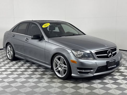 Used 2012 Mercedes-Benz C 300 4MATIC Sedan w/ Premium 1 Pkg image 3
