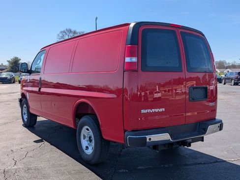 New 2026 GMC Savana 3500 w/ Driver Convenience Package RWD image 5