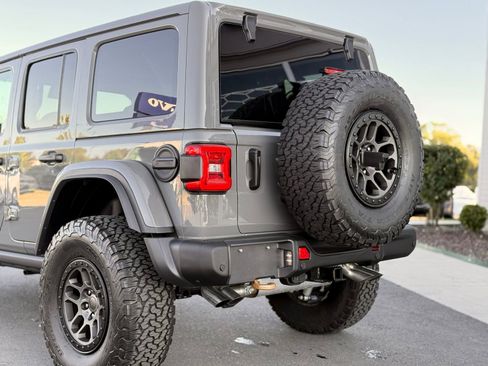 Used 2022 Jeep Wrangler Unlimited Rubicon w/ Xtreme Recon 35" Tire Package AWD/4WD image 7