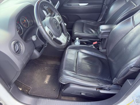 Used 2017 Jeep Compass High Altitude image 2