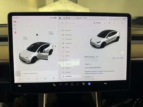 Used 2021 Tesla Model Y Long Range image 10