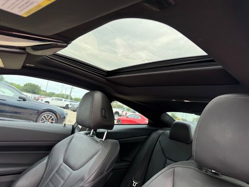 Used 2021 BMW 430i Coupe w/ M Sport Package RWD image 4