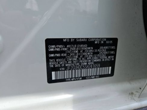 Used 2025 Subaru Crosstrek 2.0i Premium AWD/4WD image 30