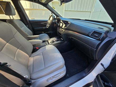 Used 2023 Honda Passport EX-L image 21
